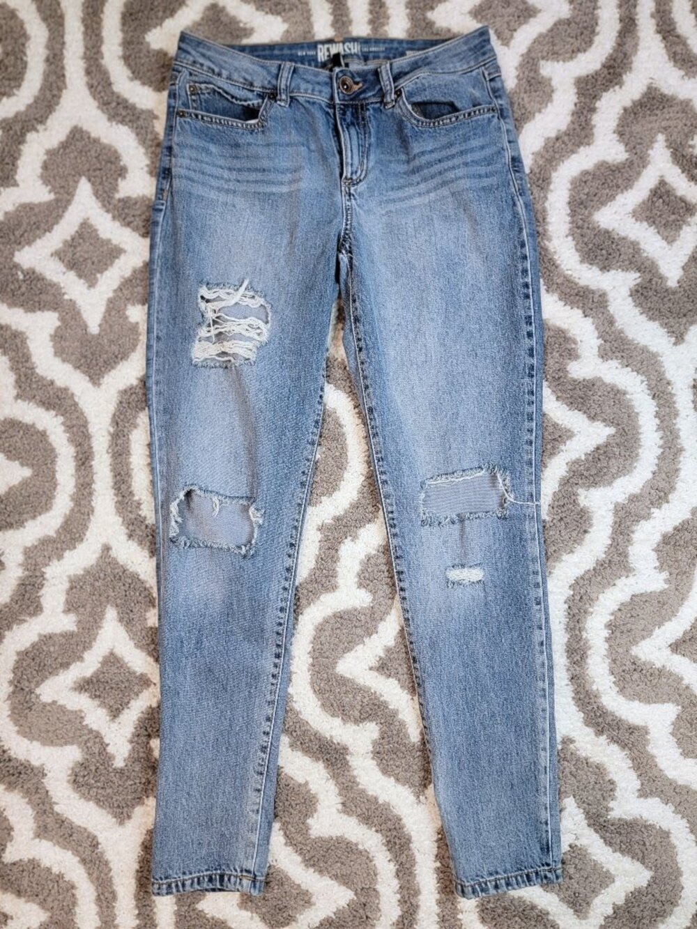 Rewash Distressed Ripped Light Wash Stretch Denim Jeans | Size: 9/29